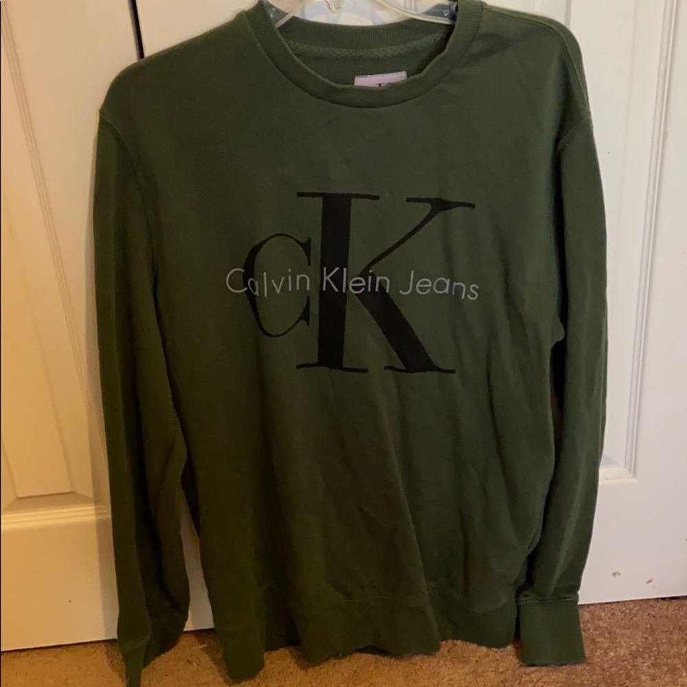 CK sweater really comfortable never worn